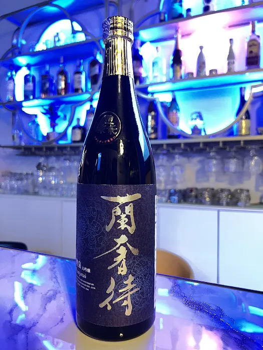 紅葉バー MOMIJI BAR カラオケ & スナック Picture 4