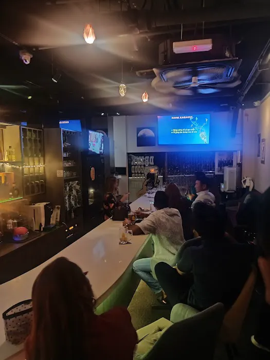 Paparazzi Lounge Bar Picture 4