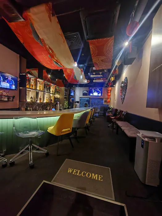 Paparazzi Lounge Bar Picture 10