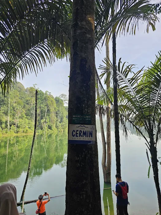 Setia Alam Community Trail Lake Picture 9