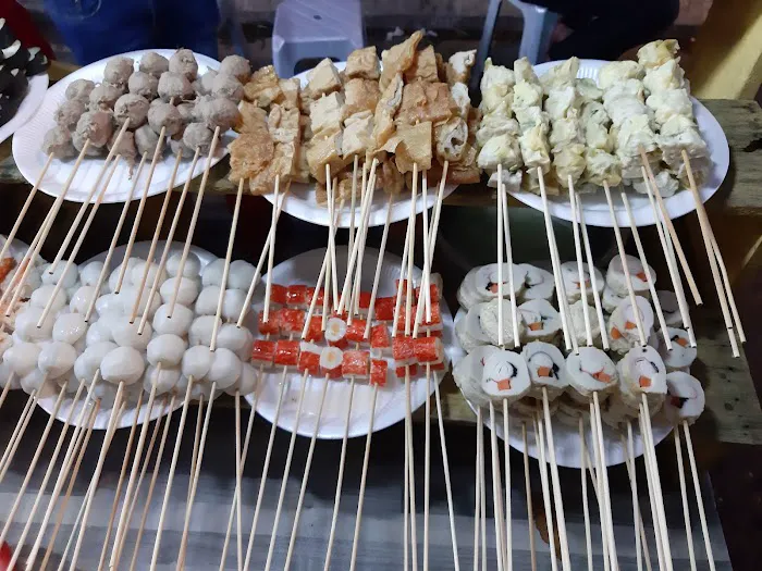 Night street market Picture 2