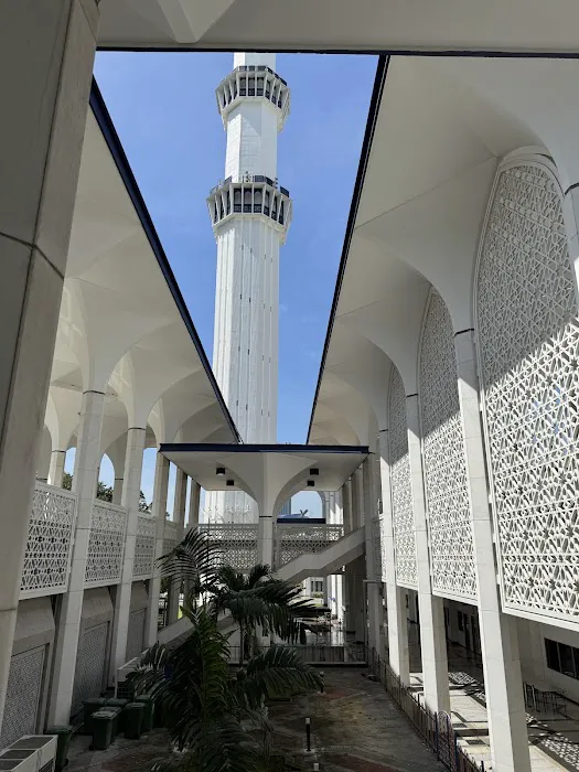 MSSAAS Tourists Main Entrance | Masjid Sultan Salahuddin Abdul Aziz Shah (Blue Mosque Malaysia) Picture 6