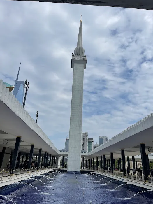 MSSAAS Tourists Main Entrance | Masjid Sultan Salahuddin Abdul Aziz Shah (Blue Mosque Malaysia) Picture 5