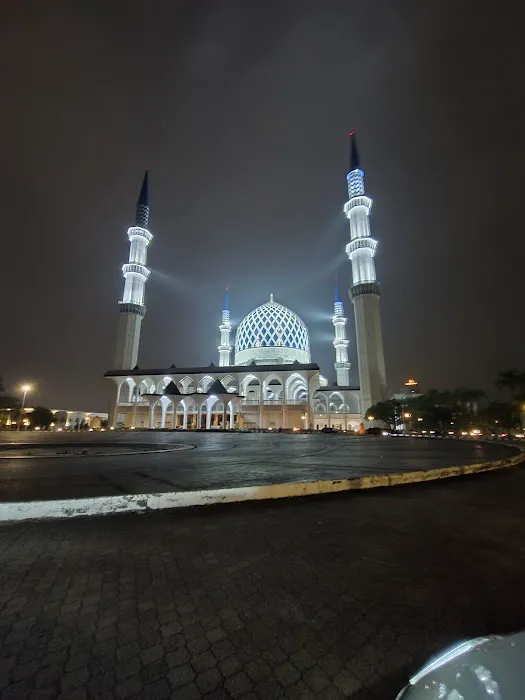 MSSAAS Tourists Main Entrance | Masjid Sultan Salahuddin Abdul Aziz Shah (Blue Mosque Malaysia) Picture 10