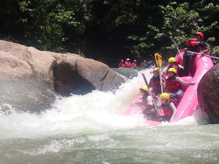 Water Rafting Kuala Kubu Bahru by PROJEK OUTDOOR Picture 1
