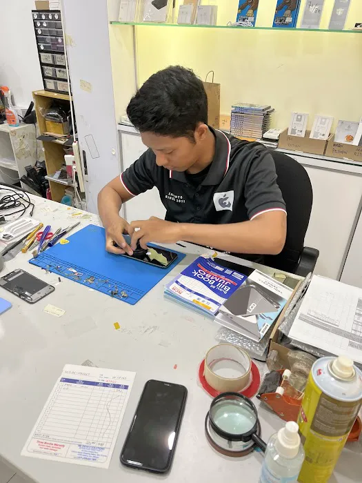 iPhone Repair Subang Jaya (Subang Square SS15) Picture 6
