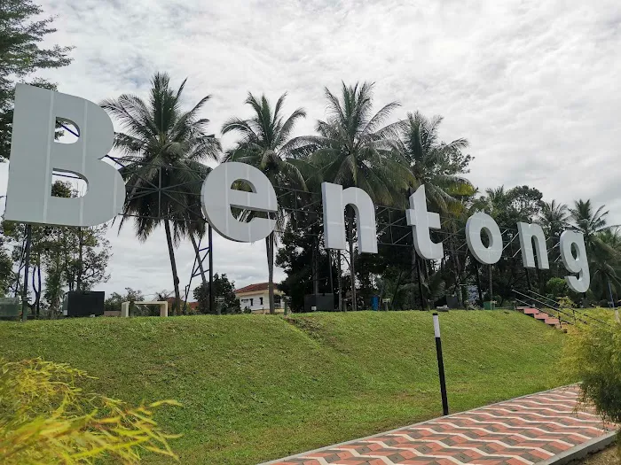 Taman Pinggiran Sungai Marong Picture 1