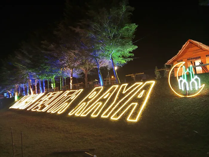 Taman Pinggiran Sungai Marong Picture 7