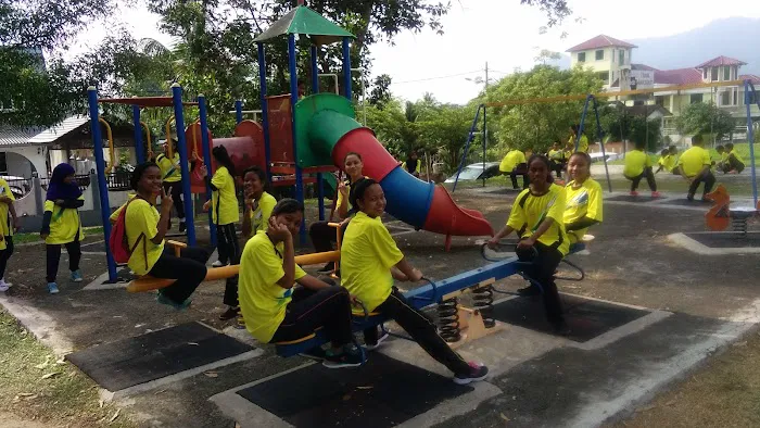 Taman Pinggiran Sungai Marong Picture 8