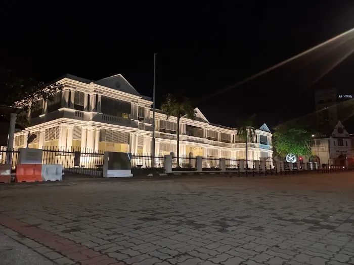 Sultan Abdul Aziz Royal Gallery Picture 1