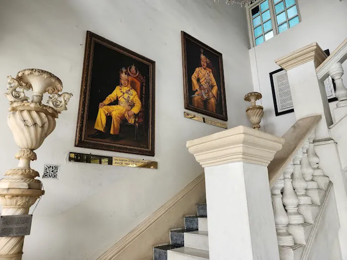 Sultan Abdul Aziz Royal Gallery Picture 5