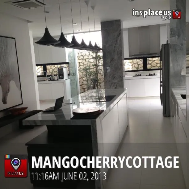 MangoCherryCottage Picture 1