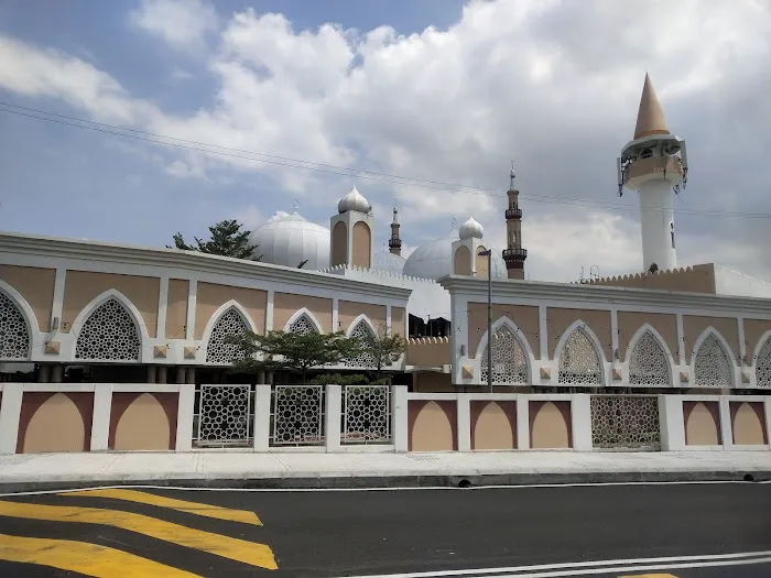 Khalid Bin Al-Walid Masjid Picture 7