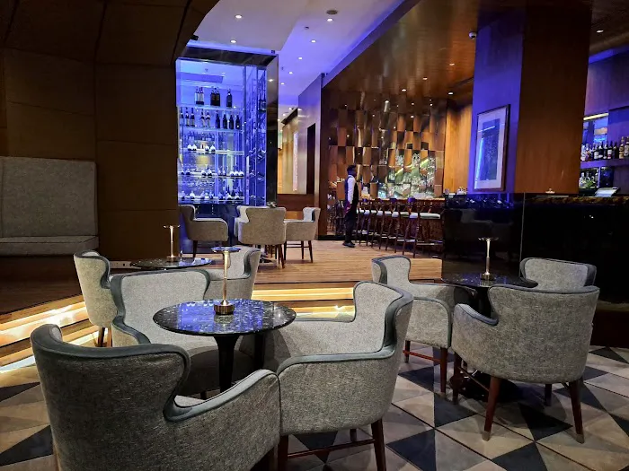 M.O. Bar Picture 3