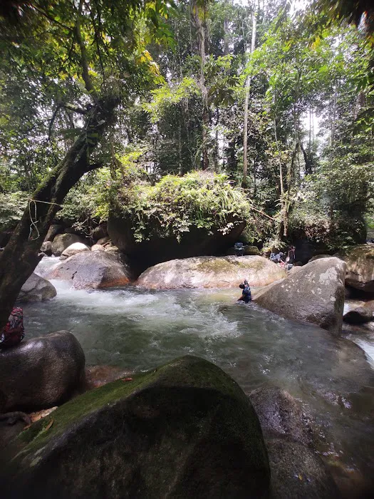 Kedondong Waterfall Picture 1