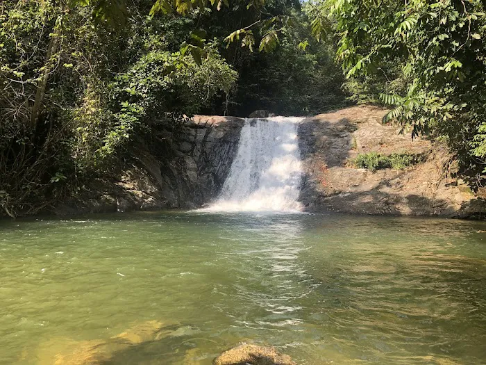 Kedondong Waterfall Picture 3