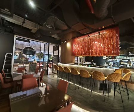 Farmer's Bar @ Avenue K