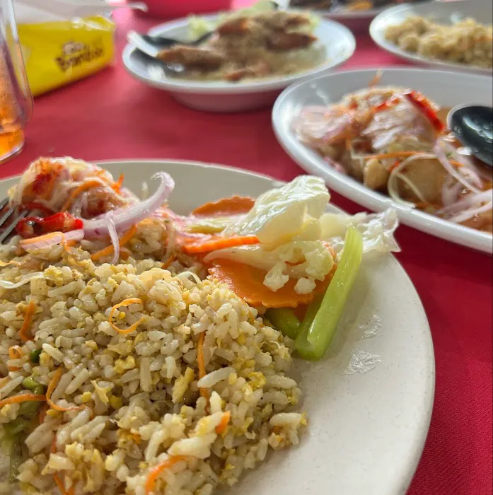 Qun Hua Kuala Selangor Seafood Restaurant Picture 3