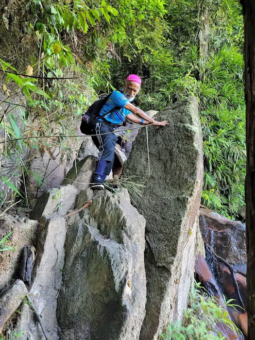 Sg Long Waterfall Picture 6