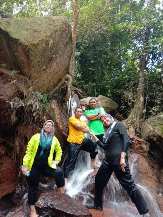 Sg Long Waterfall Picture 9