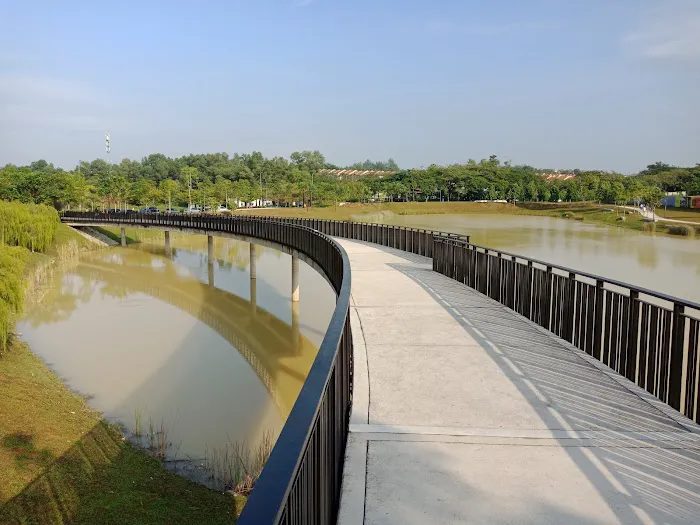 Emerald Central Park Picture 5