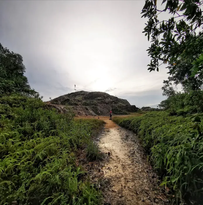 Emerald Hiking Spot Picture 2