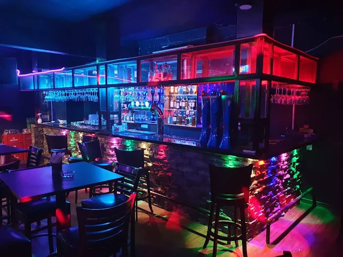 Traders Bar Picture 5