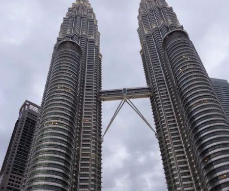Surau MENARA KEMBAR Petronas