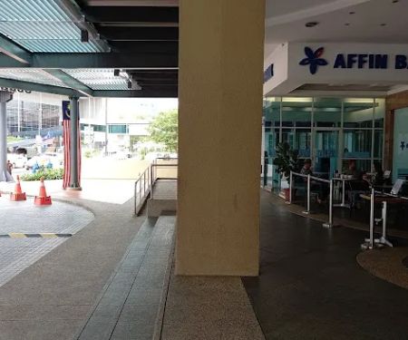 The Curve - South Entrance | facing IKEA