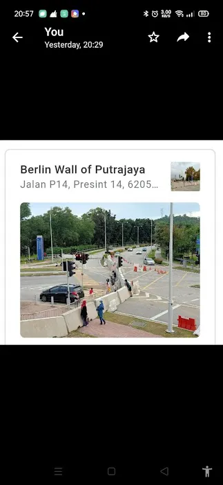 Berlin Wall of Putrajaya Picture 3