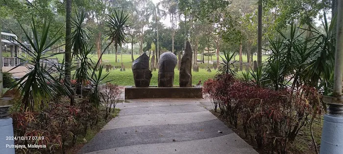 Laman Megalit Picture 10