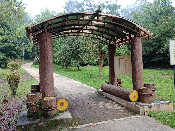 Nuang trailhead Picture 3