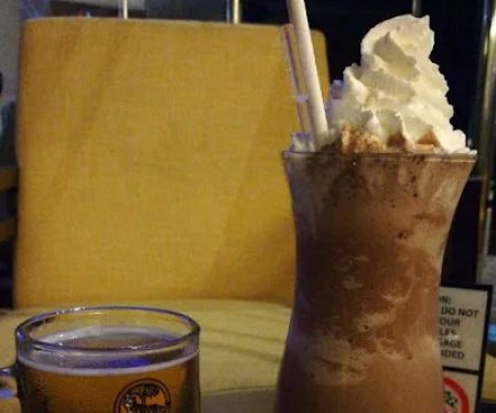 Crossroads Lounge