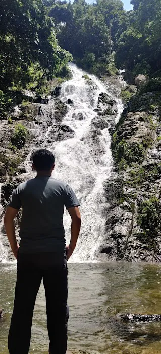 Jeram Perlus Waterfall Picture 5