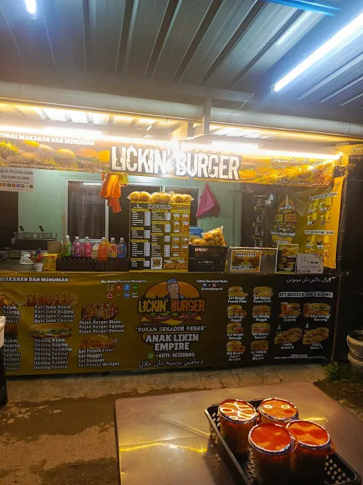 Lickin Burger 14 Picture 2