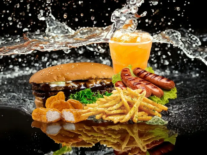 Lickin Burger 14 Picture 3