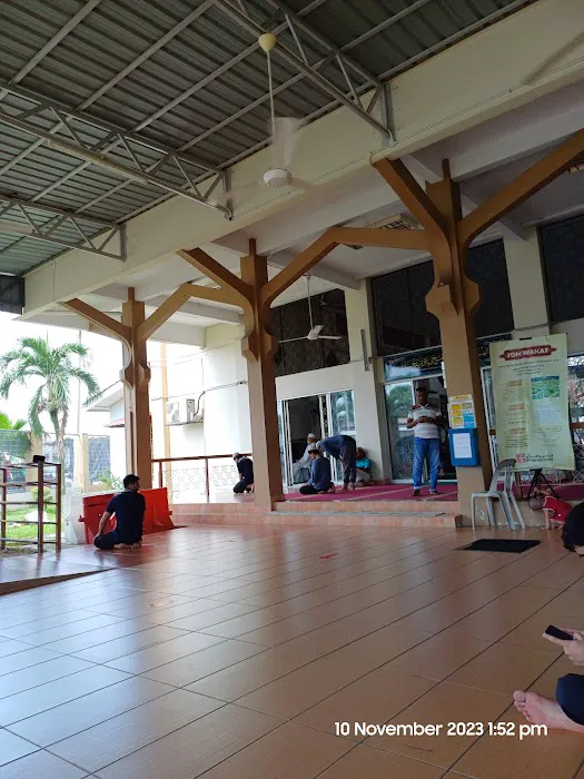 Taman Taming Jaya Mosque Picture 2