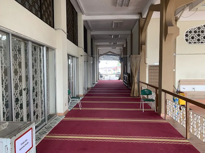 Taman Taming Jaya Mosque Picture 6