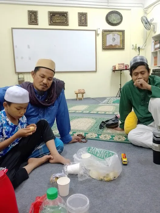 Surau Al Iman Picture 4