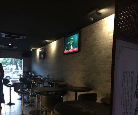 Restoran Dinding Gelas Besar