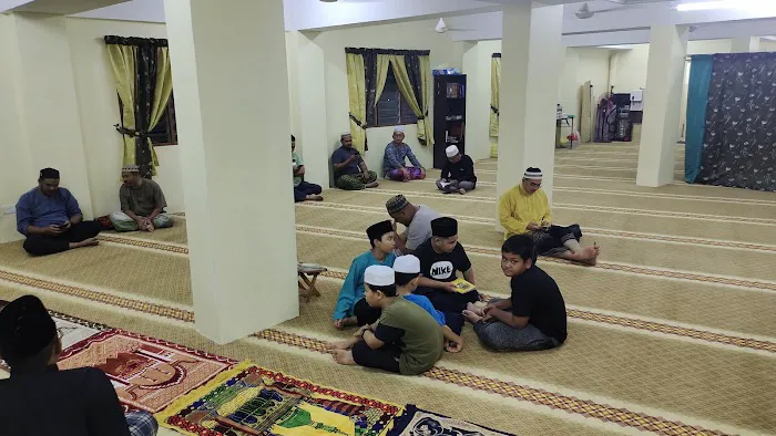 Surau Nur Iman Bayu Suria Apartment Picture 2