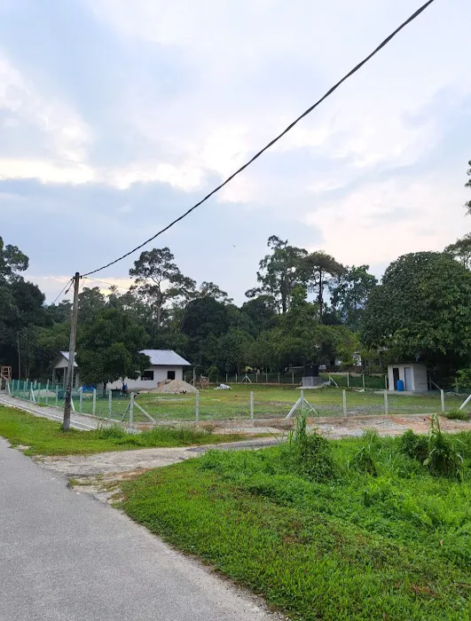 Car park to Gunung Hitam Trailhead Picture 4