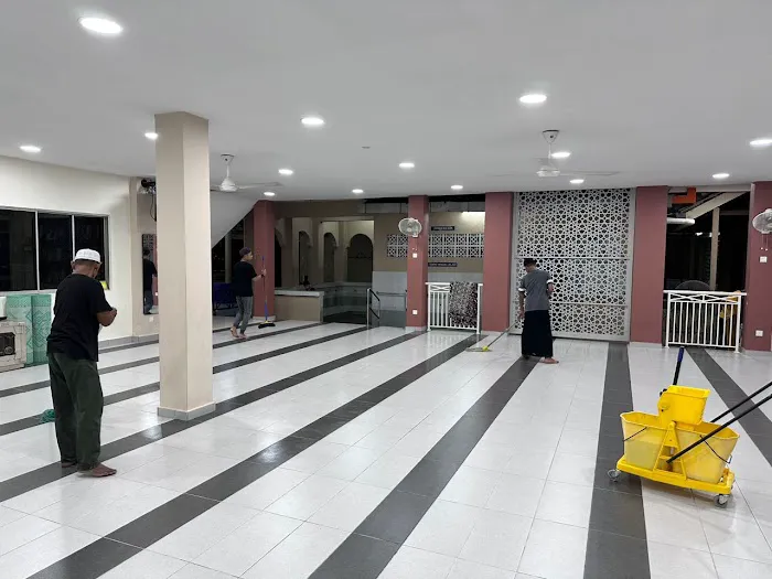 SURAU IMPIAN EHSAN (SURAU JUMAAT) Picture 5
