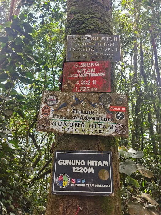 Gunung Hitam Trail Head Picture 1