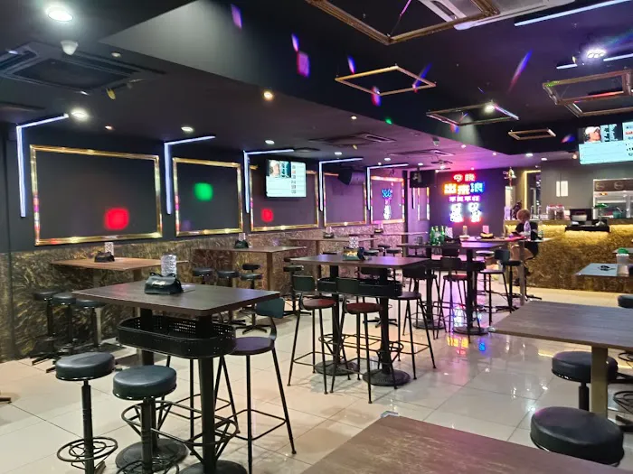 RAMONA PUB Picture 1