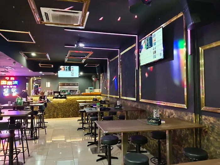 RAMONA PUB Picture 2