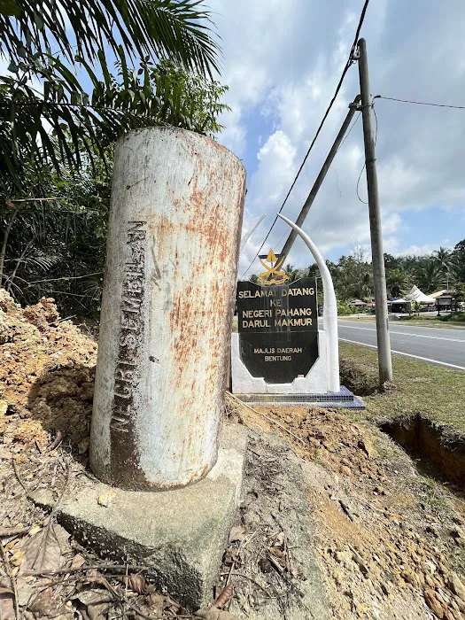 Batu Sempadan Negeri (Negeri Sembilan dan Pahang). Picture 3