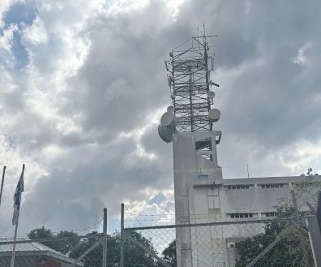 Bukit Dinding Peak