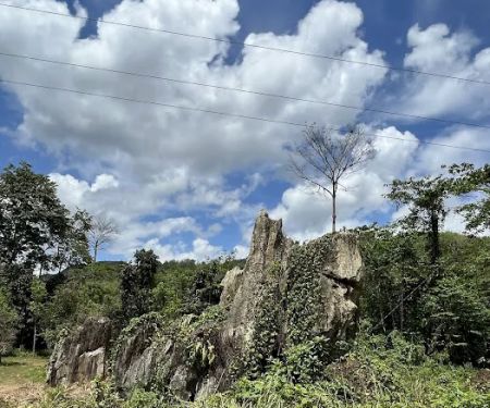 Gerbang Batu Granit
