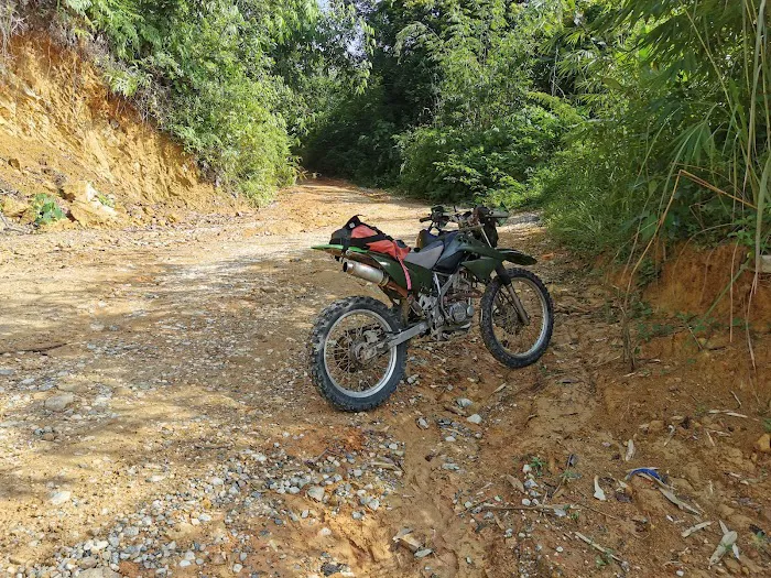 Junction left Pos Bihai, Sempadek,Belatim, right to Pos Tohoi, Simpor, Gob Picture 2